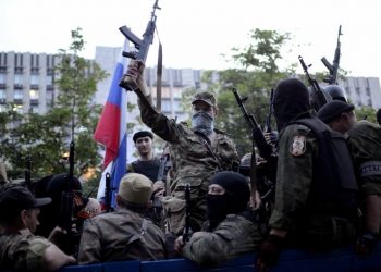 В медучреждения Стаханова и Алчевска прибыли 8 авто с ранеными солдатами