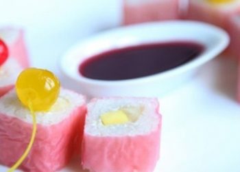 В Нью-Йорке приготовили суши из сладостей