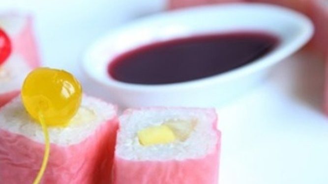 В Нью-Йорке приготовили суши из сладостей