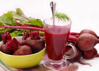 Врачи сообщили, кому нужно употреблять свекольный сок