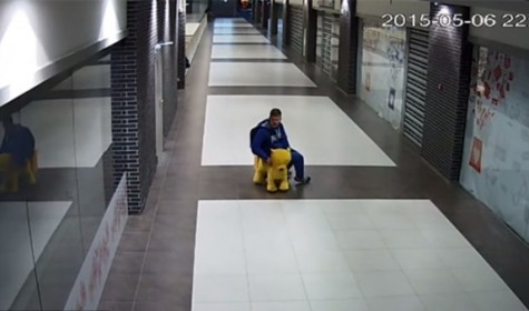 Интернет взорвало видео с уникальной кражей с минского супермаркета