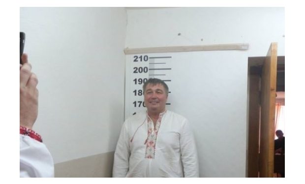Задержанные в Крыму активисты устроили парад вышиванок в РОВД