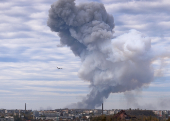 В Донецке сильный взрыв: уничтожено 500 тонн боеприпасов