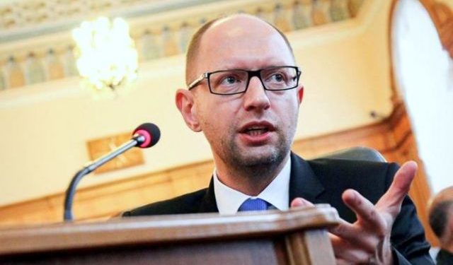 Яценюк: Франция подумает о дополнительных кредитах Украине