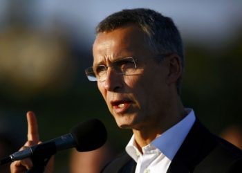 Столтенберг объяснил, почему НАТО не может помочь Украине оружием