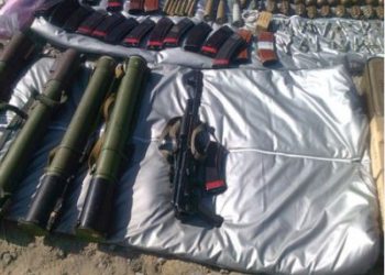 В Днепропетровской области правоохранители задержали автобус с оружием и гранатами