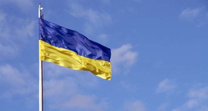 Украинские военные подняли над оккупированной Горловкой сине-желтый флаг