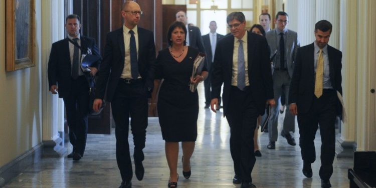 Яресько прикрыла Яценюка на переговорах в США