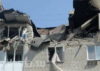 При обстреле Марьинки ранения получили пенсионер и женщина