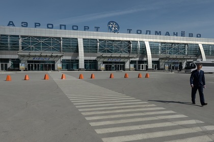 Из-за пожара из новосибирского аэропорта эвакуировали 500 человек
