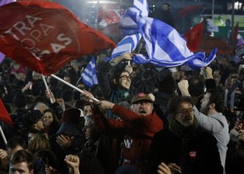В Афинах вспыхнули протесты против очередной волны сокращений