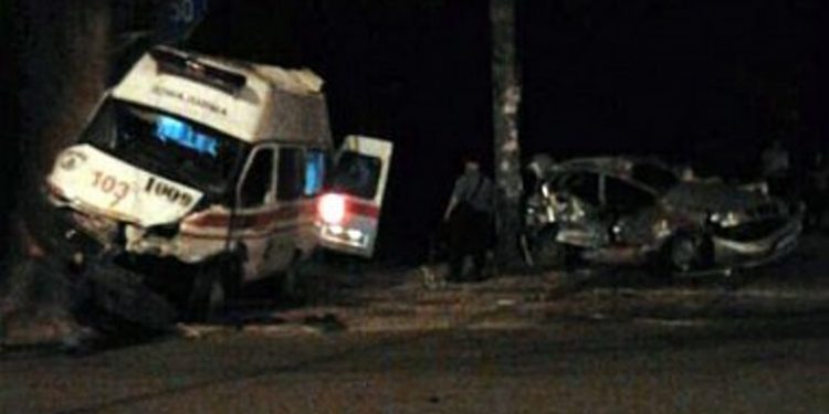 В Мариуполе «скорая» с ранеными бойцами Азова попала в аварию