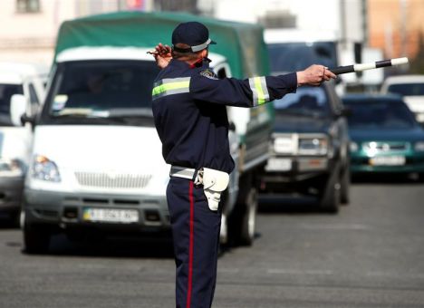 В Киеве угнали машину с ребенком в салоне