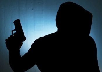 В Киеве преступник ограбил банк и оставил шоколадку