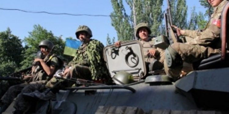 Всю ночь боевики обстреливали позиции сил АТО