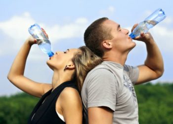 Специалисты сообщили о вреде бутилированной воды