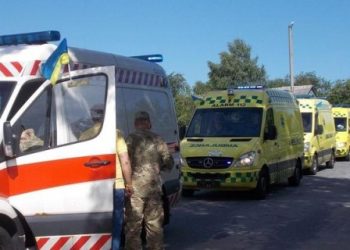 Украинские десантники получили санитарные машины, купленные в Дании