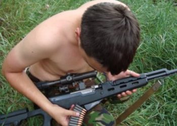 На блокпостах «ДНР» появились вооружении дети