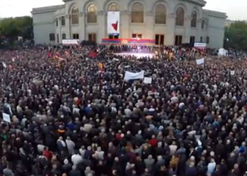 Требования митингующих невыполнимы, - власти Армении