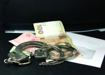 В Ровенской области будут судить депутата-взяточника