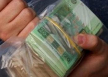 Во Львове работница банка обманула клиентов почти на 500 тысяч гривен