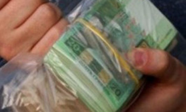 Во Львове работница банка обманула клиентов почти на 500 тысяч гривен