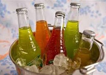 Врачи утверждают, что сердечникам опасно пить газировку