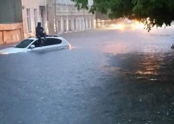Ливень затопил улицы Москвы