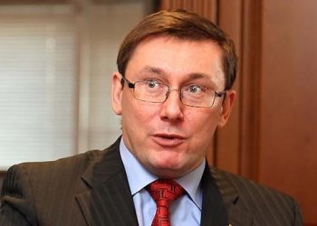 Луценко: Задержанные российские военные любили снимать видео о своих подвигах