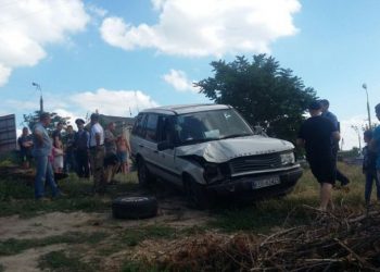 «Казаки» на джипе устроили ДТП в центре Херсона