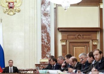 СМИ: Медведев призвал россиян готовиться к жизни в условиях кризиса