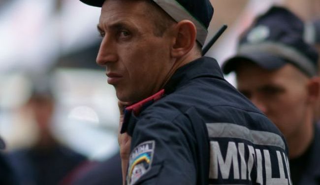 В Харьковской области неизвестный выстрелил в милиционера