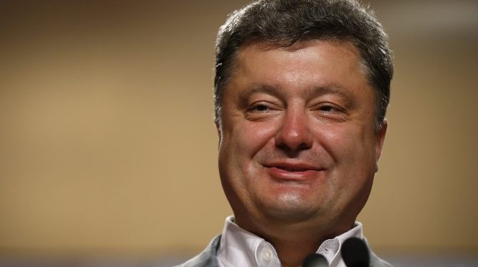 СМИ: Президент Украины отдал приказ начать блокаду Донбасса