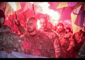 «Правый сектор» и «Азов» проведут марш в Киеве с требованием объявить войну РФ