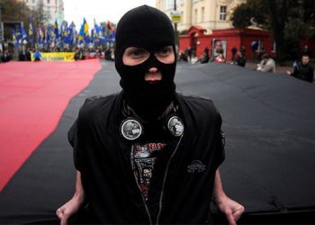 «Правый сектор» во Львове бунтует против Порошенко и Яценюка