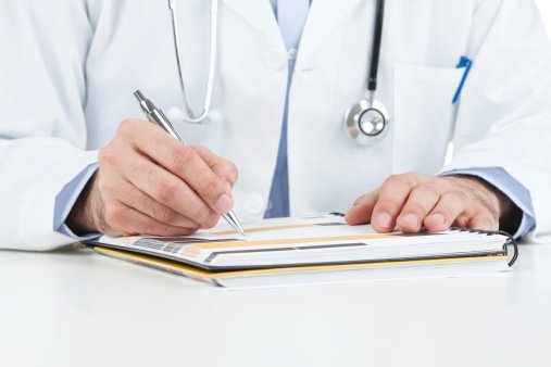 Врачи рассказали, кому чаще выписывают анальгетики