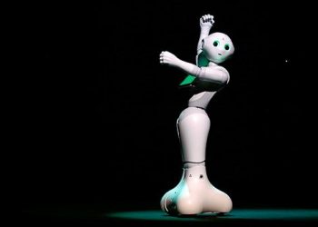 В Японии за минуту распродали тысячу роботов Pepper