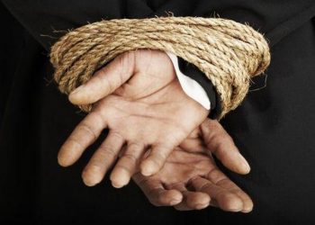 В Киеве оперативники задержали мужчину за похищение двух школьниц