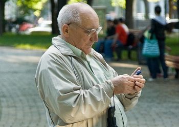 Эксперты рассказали, что улучшает работу мозга пожилых людей