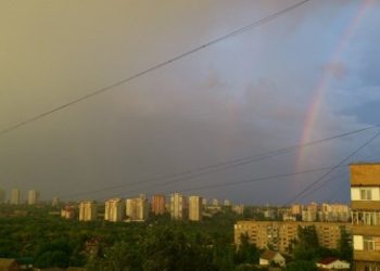 В Донецке снаряд залетел в квартиру многоэтажки