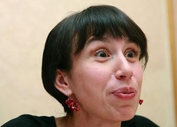 Татьяна Чорновол ворвалась в помещение компании и избила секретаршу