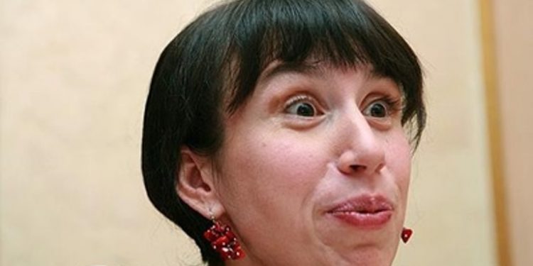 Татьяна Чорновол ворвалась в помещение компании и избила секретаршу
