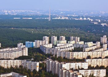 В Харькове женщина выпрыгнула с многоэтажки