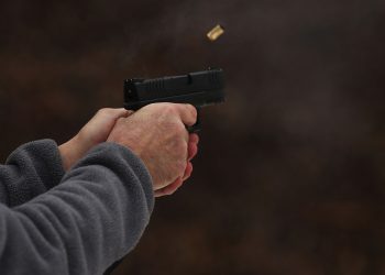 Под Полтавой из травматического пистолета застрелили волонтера