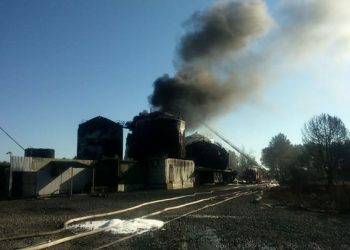 Под Васильковом погасили резервуар, нашли тело человека
