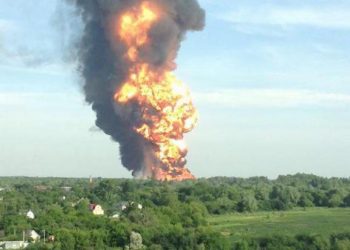 В результате пожара на нефтебазе в Василькове могло погибнуть до 30 пожарных