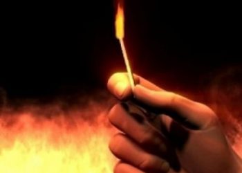 В Вилейском районе мужчина пытался сжечь дом с детьми