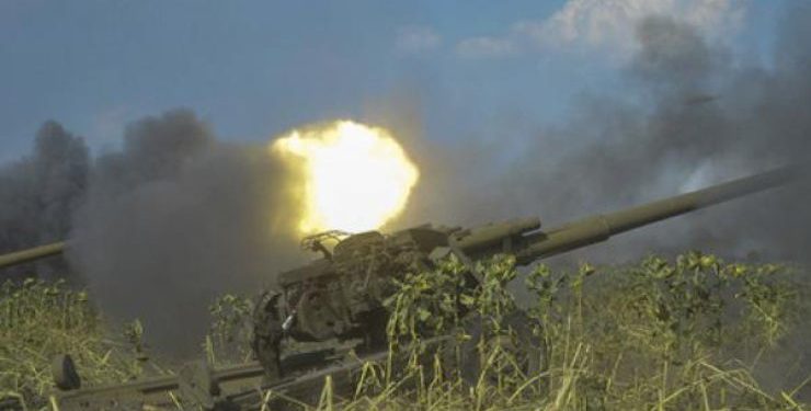В Мариуполе канонада: жители боятся обстрела