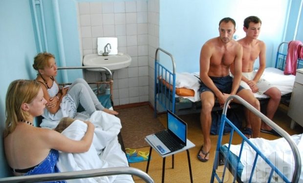 В Житомирской области во время деревенской свадьбы отравилось 68 человек