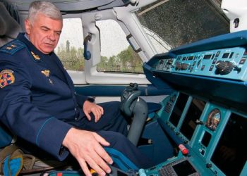 Указом Порошенко назначен командующий Воздушных сил Украины Дроздов
